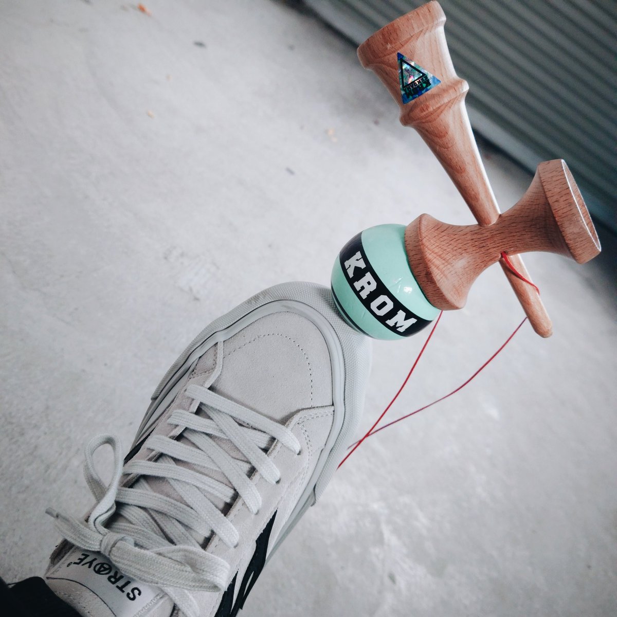 eazy_01_z's tweet photo. My favorite👟
#けん玉 #パフォーマー #STRAYE https://t.co/3yq7tnYj5k