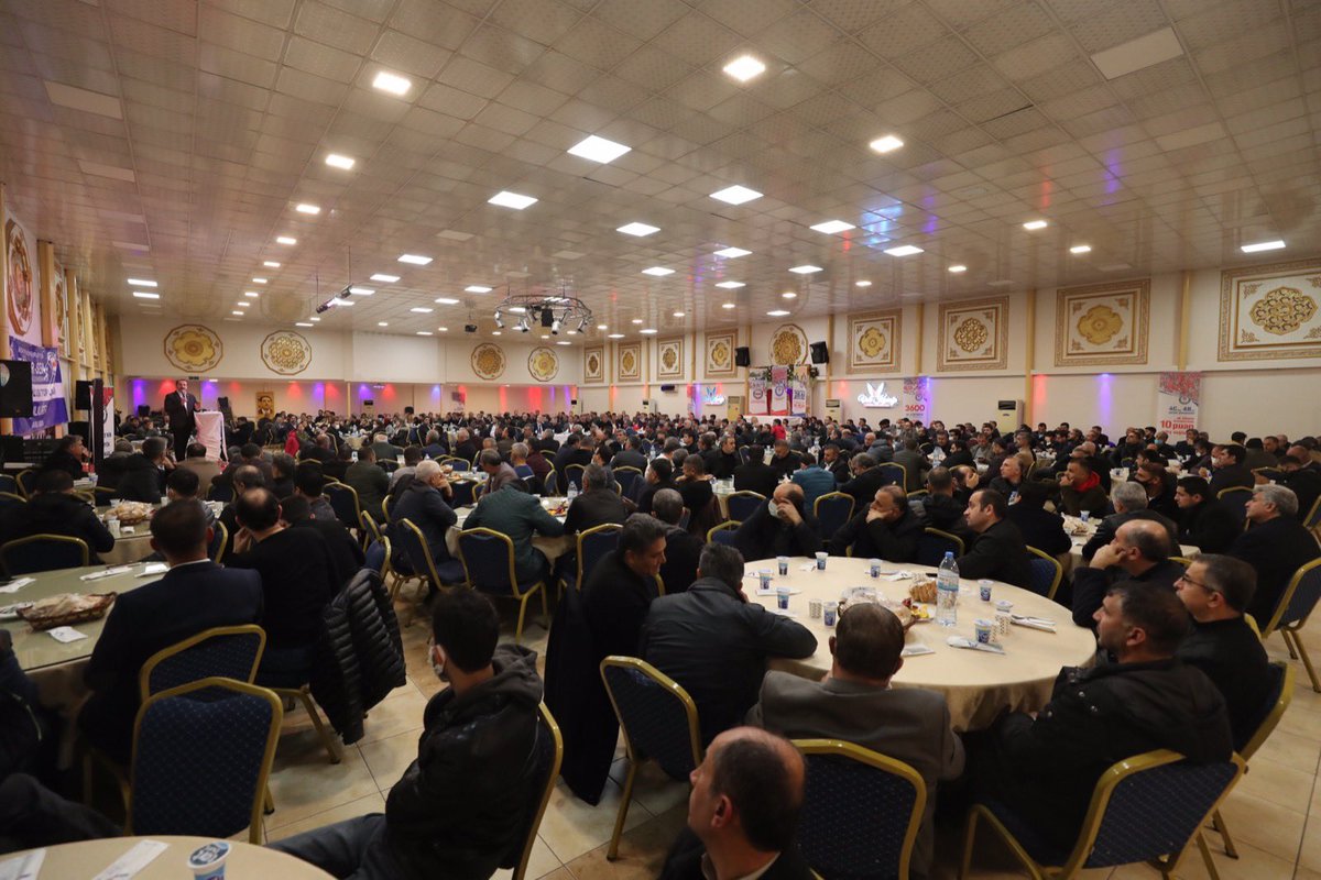 Memur maaşlarını yükseltmek için,
•Seyyanen Zam
•Refah Payı
•Oransal Zam
•Matrahları Yükseltme
•Vergi Muafiyeti gibi bir çok seçenek vardır.Hükümet,asgari ücret tutarındaki ücretleri gelir vergisinden muaf tutmalı,sadece asgari ücretli istisnai tutulmamalıdır.