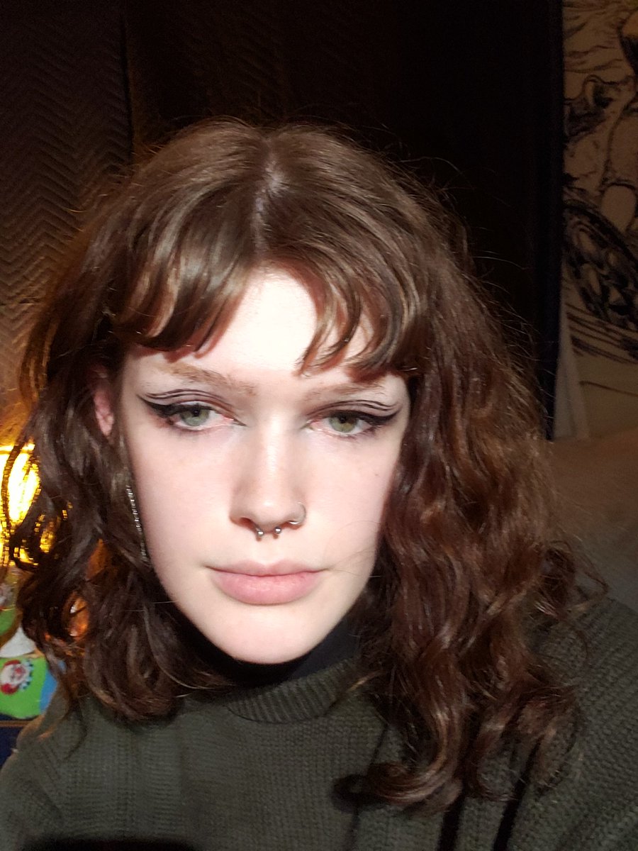 angebugg_'s tweet photo. The INTJ stare  

That look of pure analyzing, coupled with a slight sardonic smile that makes people uneasy https://t.co/9RVjsaApKV