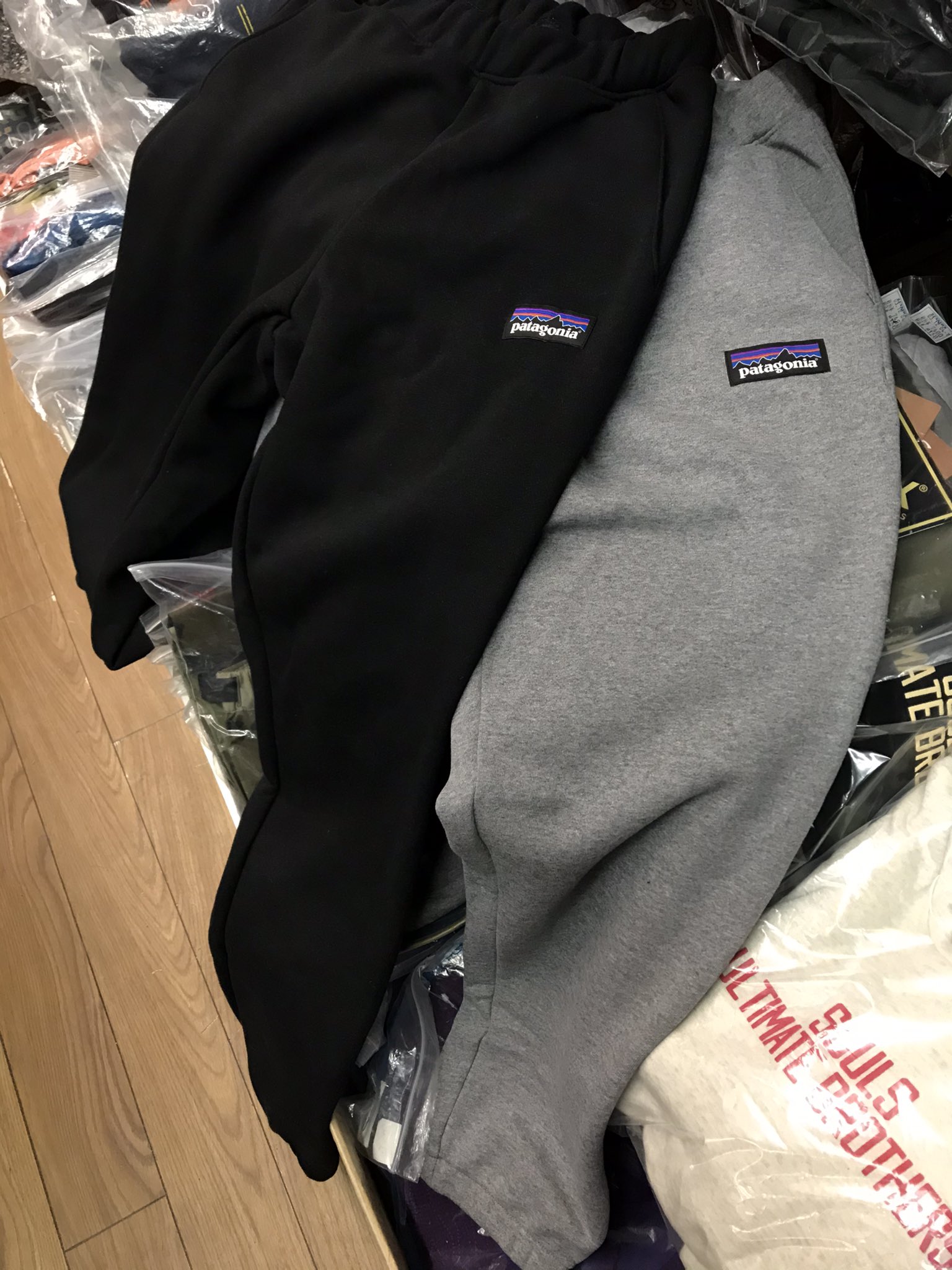 Lunker S ランカーズクシロ パタゴニア メンズ P6ラベル アップライザル スウェットパンツ ようやく入荷です 職場でも 部屋着でも 釣り終わりの着替えとしても非常に使用頻度高く重宝 レディースも若干在庫してますので パートナーと Lunker S ランカーズクシロ パタゴニア メンズ P6ラベル アップライザル スウェットパンツ ようやく入荷です 職場でも 部屋着でも 釣り終わりの着替えとしても非常に使用頻度高く重宝 レディースも若干在庫してますので パートナーと