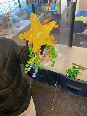 alesotelosolis's tweet image. #HolidayParols &amp;amp; passage of the Nation’s 2nd largest #ProjectLaborAgreement! 

Today my office hosted inaugural (virtual) Parol ornament making led by my Filipino Community Group &amp;amp;…I’m proud to have supported the passage of #ProjectLaborAgreement @SANDAG! Proud labor champion!