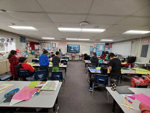 alesotelosolis's tweet image. #HolidayParols &amp;amp; passage of the Nation’s 2nd largest #ProjectLaborAgreement! 

Today my office hosted inaugural (virtual) Parol ornament making led by my Filipino Community Group &amp;amp;…I’m proud to have supported the passage of #ProjectLaborAgreement @SANDAG! Proud labor champion!