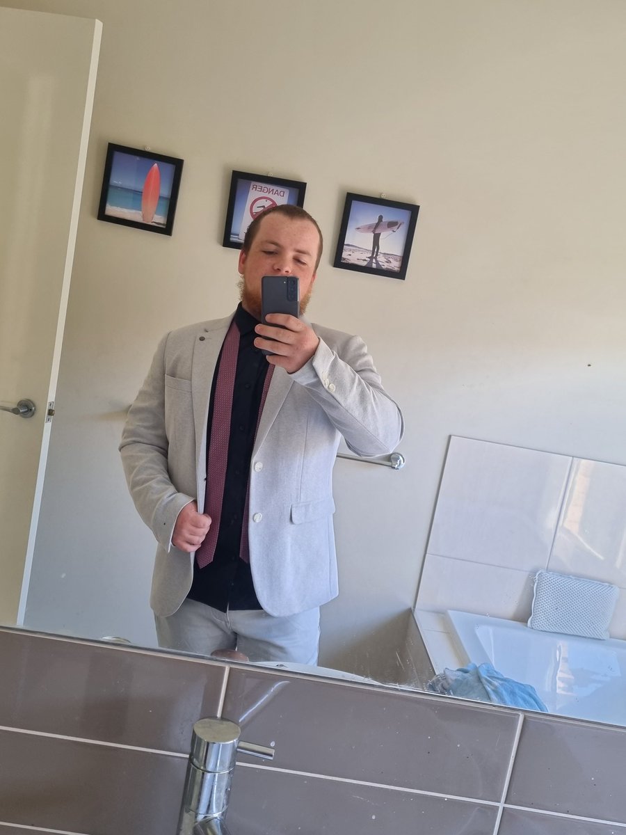 MasonX365's tweet image. All aboard Team WA 🤞
@greyhoundsTGI 
#thephoenix #Vicegrip