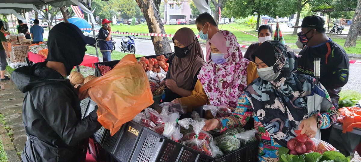 FAMA_DPetaling's tweet photo. Jualan PJKM bgi PFD Petaling di Persekitaran kawasan Pangsapuri Sri Nervilla Kota Kemuning Shah Alam  pada 18-19.12.2021 dari 8.00 - 12.00 pm.

Jom serbu..harga berbaloi.. https://t.co/5suPbYlvNU
