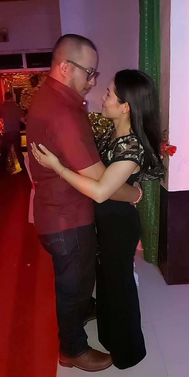 ObregonBer's tweet photo. No importa que nos digan loco
No importa que nos critiquen.
No importa la gebte que no confio en esto tan bonito y hermoso que tenemos.
Nuestro amor es a prueba de todo te amooo mi princesita hermosa totalmente enamorado de tiiii mi nenita❤️❣️@NohemyGonzlez7 https://t.co/0oGlvXS2JF