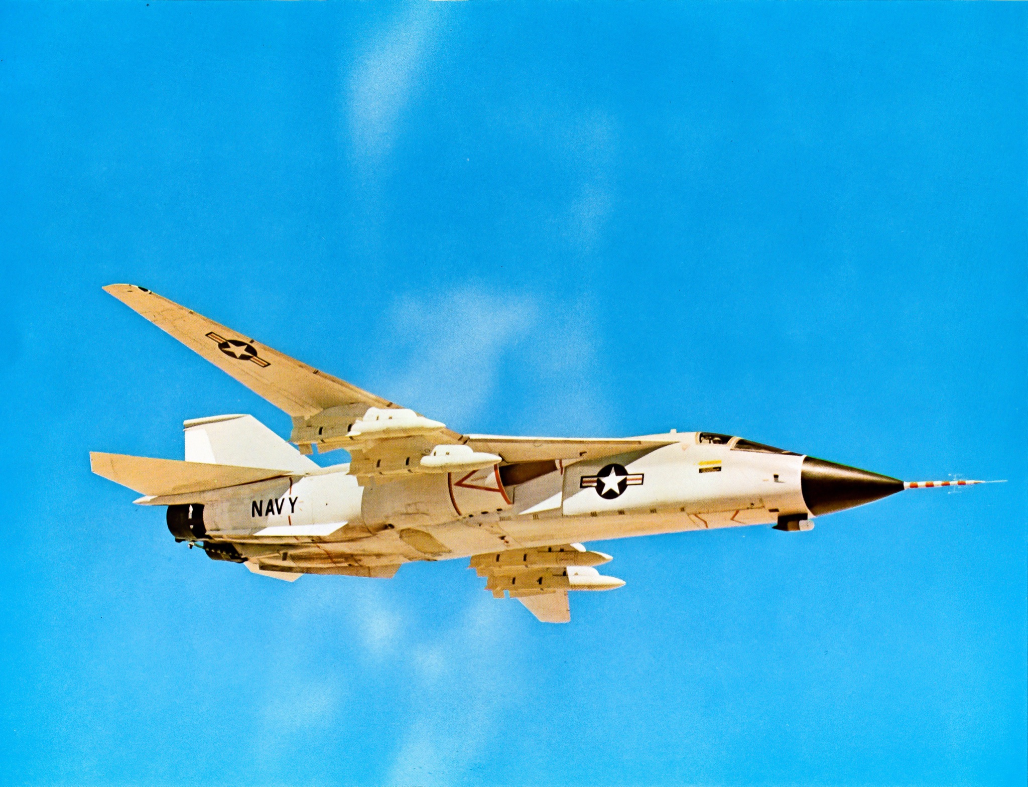 J J General Dynamics Grumman F 111b With Aim 54 Missiles T Co Zhksnolmi1 Twitter