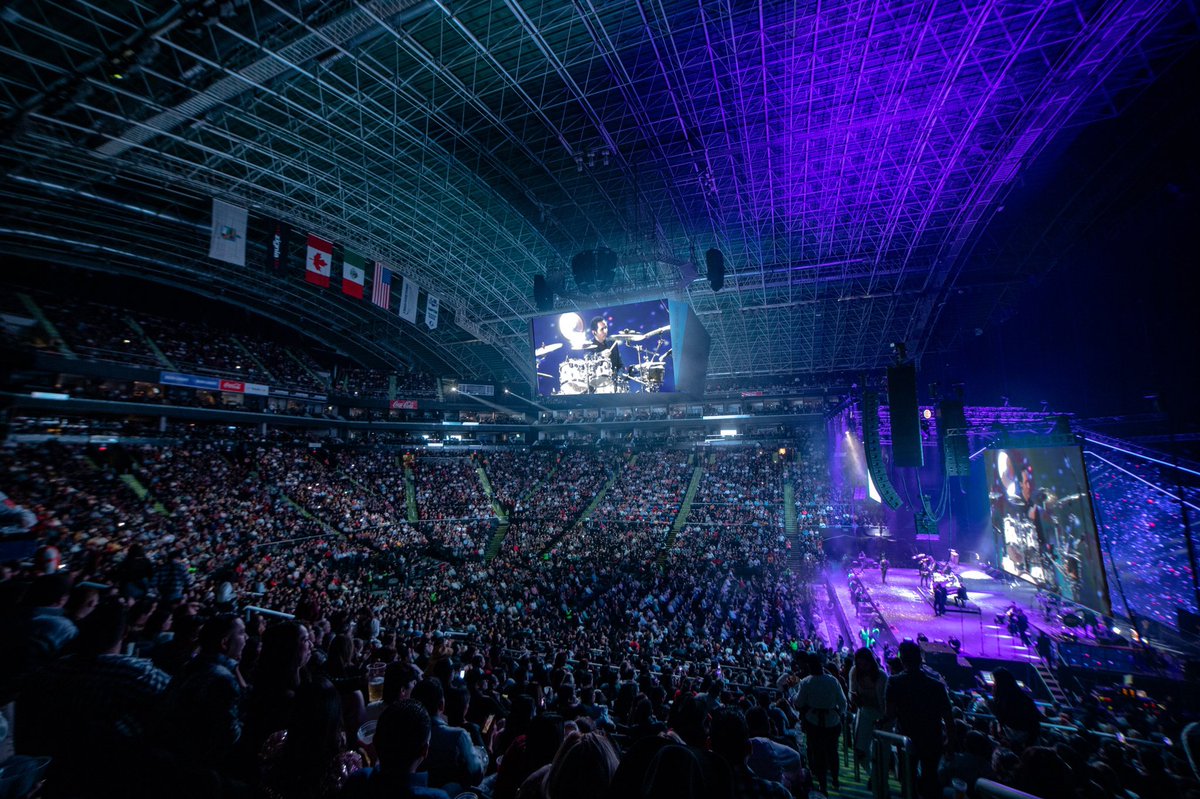BANDA_MS's tweet photo. Arriba Monterrey! 🙌🏻🤠 Nos vemos mañana 🔥🔥@ArenaMtyOficial https://t.co/IcxWrCK7Ya