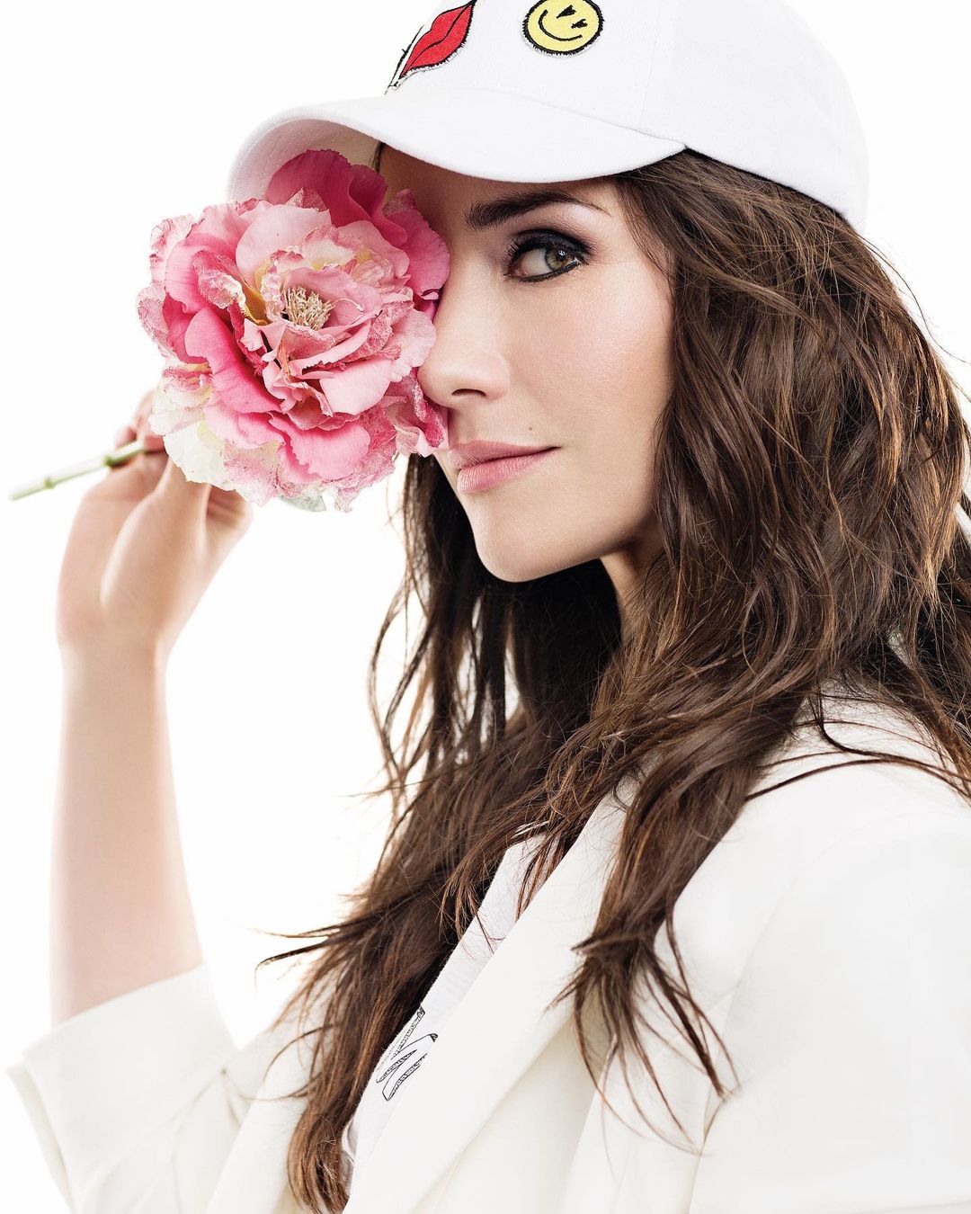 Natalia Oreiro в кепке
