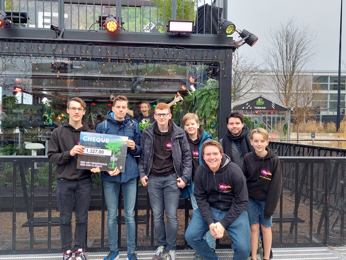 We zijn er en zijn om 13.10 uur in de uitzending! Dus stem je radio af op #NPO #3FM