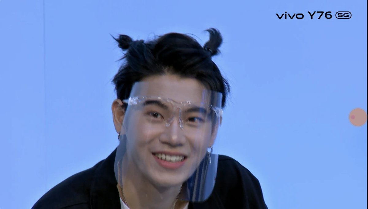 Inlove_NoRitz's tweet photo. @vivoThailand หยิ่นชนะค่าาา🥰🥰🥰 ทรงผมอย่างเท่ห์ #vivoY765GxYINWAR #สนุกขั้นสุดในทุกเกม https://t.co/ShhTpVfgly