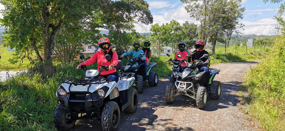 VIVE_SanGil's tweet photo. https://t.co/gkGLpkXfw3 #travelcolombiaBandera de Colombia #tourists ¿ERES ADICTO A VIAJAR? 😎Síntoma de que tienes el #viruschines 😍 Si no es ahora... ¿cuando? 🤪  #vacaciones a un #Click https://t.co/2OjfWp0GY0 https://t.co/qdyMawrlss