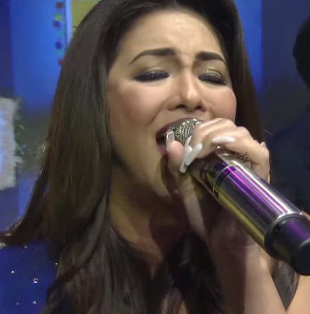 nyaaangg's tweet photo. Ganda mo !!!

OGIEREGINE ChristMASAYA
#ABSCBNChristmasSpecial2021 https://t.co/E6lL7WDcPB