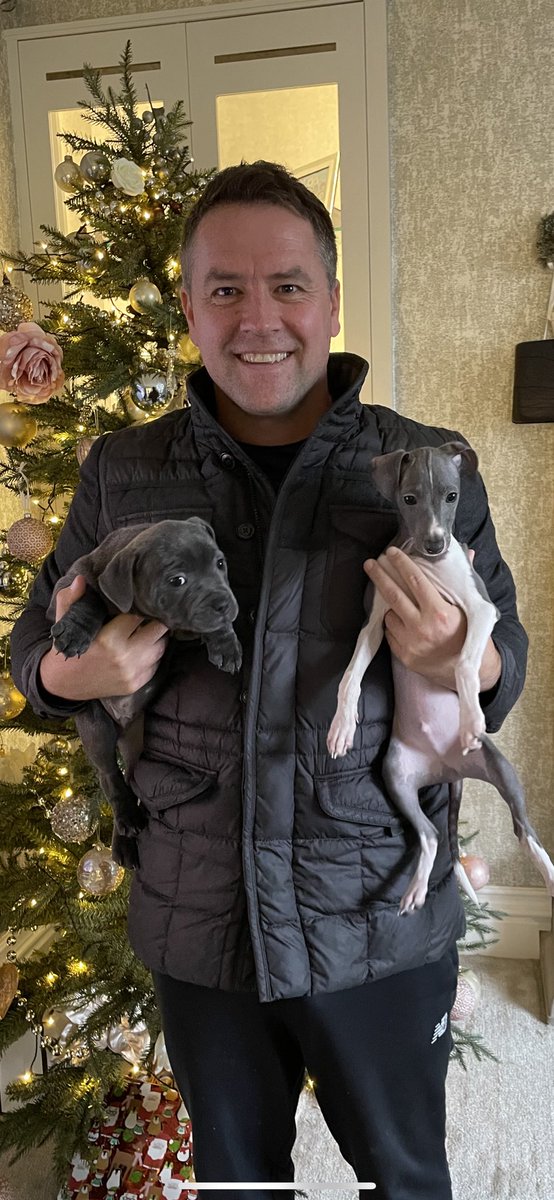 themichaelowen's tweet photo. Welcome to our family boys!
Kaiser (Staffy) and Zola (Italian Greyhound). https://t.co/AzTucZfV4y
