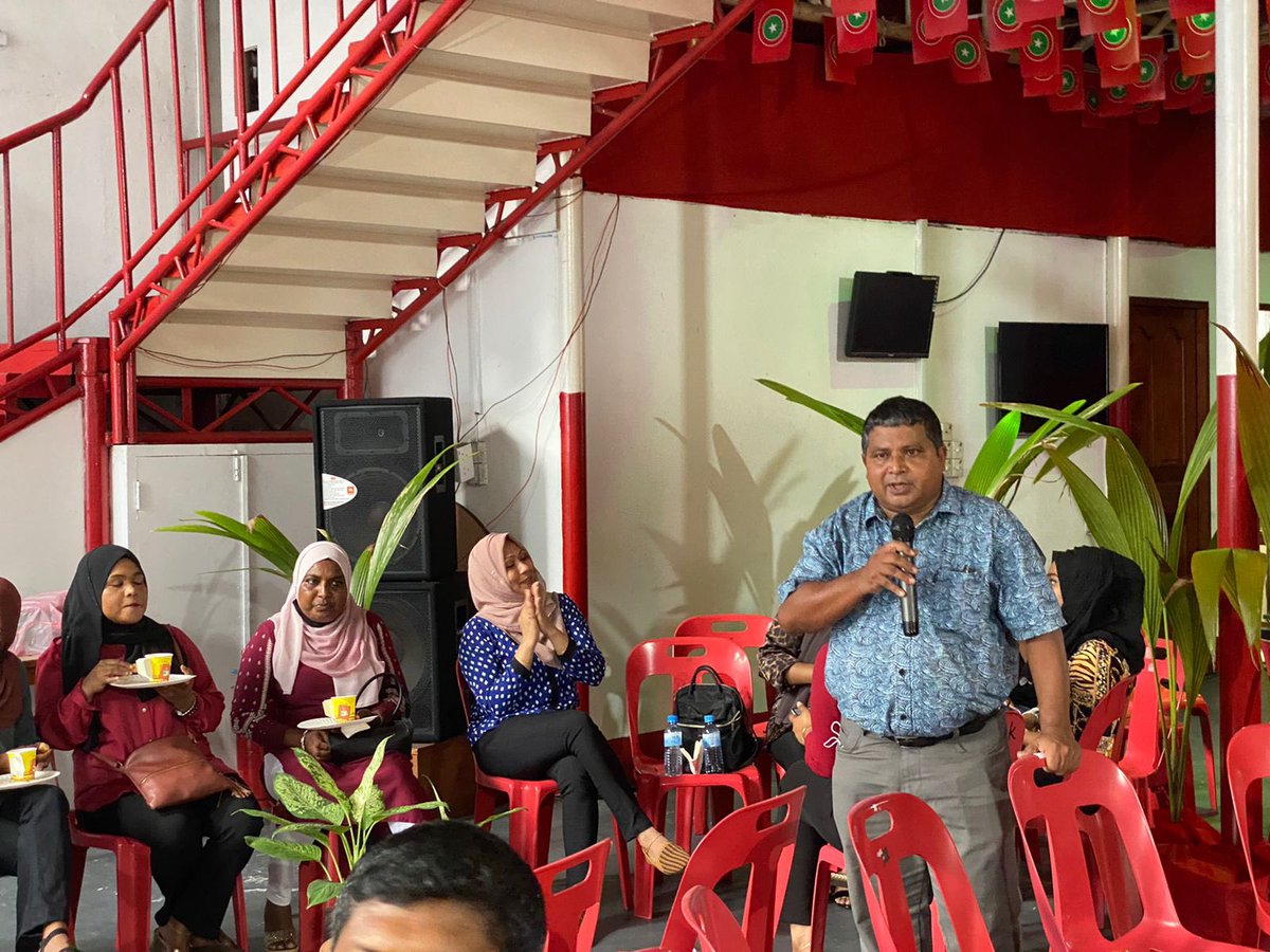 JPSecretariat's tweet photo. ރިޕަބްލިކް ޓީ - ޖުމްހޫރީ ފިރިހެނުންގެ ހަރަކާތް މ. ކުނޫޒުގައި ކުރިއަށް ދަނީ! https://t.co/VIECc0Oi3Z