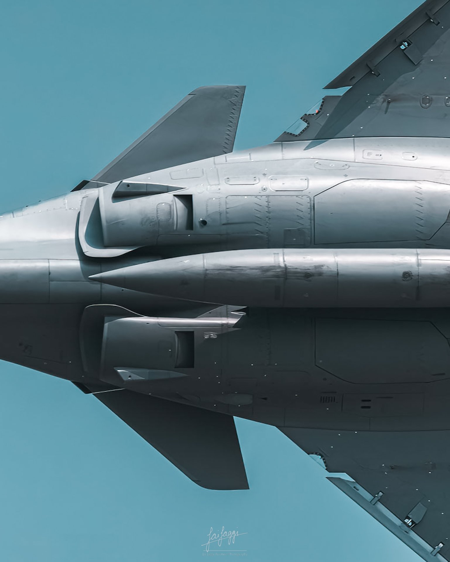 What's the better naval fighter, the MiG-29K, Su-33, Dassault Rafale or the  F/A-18? - Quora