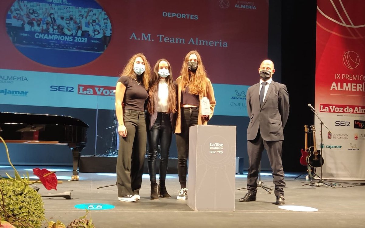 Enhorabuena al <a href="/AMTeamAlmeria/">A M Team Almeria</a> @cats_Almeria por ser premiadas en la gala de los IX #PremiosAlmería, de la <a href="/lavozdealmeria/">La Voz de Almería</a> <a href="/LaVozDeporteAlm/">La Voz Deportes</a> quién contó con la presencia de <a href="/PatriConejero/">Patricia Conejero</a>, <a href="/VioleGonPou/">Violeta González Poudereux</a> y <a href="/Sarabm_3s/">Sara</a> para recoger "Premio Deporte." 
Orgullo almeriense!! 👏👏
<a href="/aytoalm/">Ayuntamiento de Almería</a>