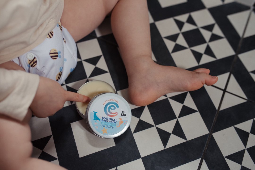 EarthConscious_'s tweet photo. Such gorgeous photos with our baby balm! Thank you ~ So cute Ruby! #rubydiamonds https://t.co/VyoiXTNb2Z