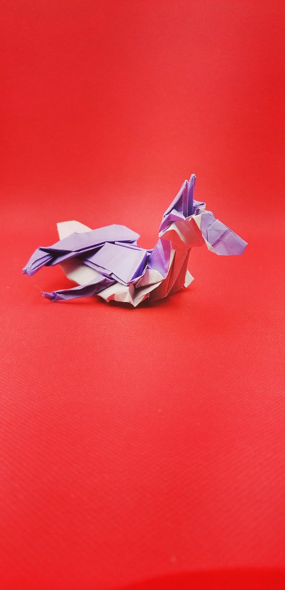 haidewiets's tweet photo. Holiday Red
Festive flat.
Purposedly looking like a swimmingpool floater, i do apologize
To all Pronghorn

Quentin Trollip 

#pronghorn #quentintrollip #purple #fast #gaffelbok #gaffelantiloop
#festive #flat #stander #holidays2021 
#haidewiets  #ZheZhi  #origami 
#h折り紙 #摺紙 https://t.co/QlnmTO06Rb