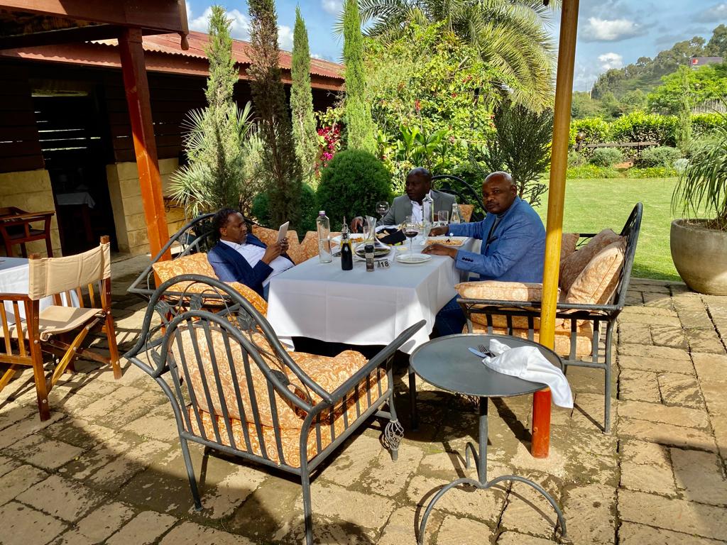 Yesterday we had a cultured discourse ya wasomi (<a href="/makaumutua/">Prof Makau Mutua</a>,<a href="/DonaldBKipkorir/">Donald B Kipkorir</a>)..can <a href="/RobertAlai/">Robert ALAI, HSC</a> organise a similar discussion of unschooled Kenyans like himself who have no formal education but who got some funny degrees as part of my BELOVED JUBILEE "adult education" initiative?