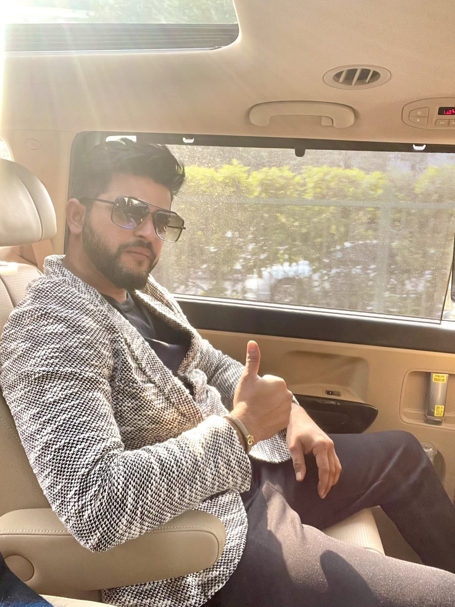 ImRaina's tweet photo. ✅☝️ #weekendvibes https://t.co/wPUL1XosFV