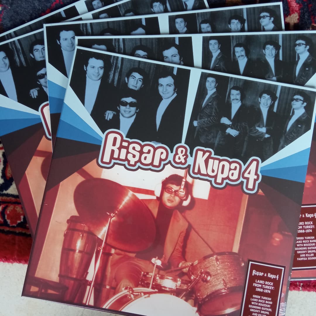 The LP is limited to 500, with 4-page liner notes, archive photos, and a superior re-mastered sound. Also available on all digital services like iTunes, Spotify, Bandcamp, etc.
Enjoy! 

smarturl.it/risar_kupa4

#risarkupadörtlüsü #rişarkupa4 #laikorock #laikobeat #anadolupop