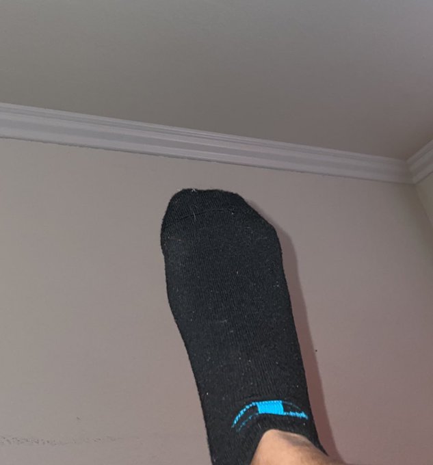 Come smell my foot you loser take off my sock and lick it 🐷💰  &bull;feet soles foot toes footfetish&bull; https://t<a href="/tag/sellingcontent"class="tags"><span>#sellingcontent</span></a><a href="/tag/buyingcontent"class="tags"><span>#buyingcontent</span></a>