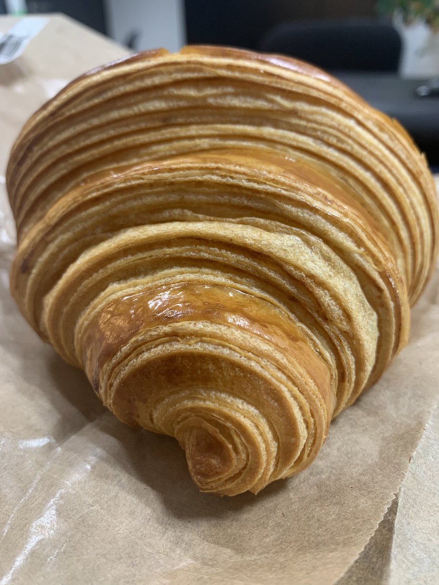 🥐 Une envie de croissant ? Retrouvez nos viennoiseries maison dans notre rayon boulangerie traditionnelle. 100% de viennoiseries, pains et pâtisseries sont maison 🤩😍
Bonne journée et à bientôt dans votre SUPER U <a href="/pipriac/">SUPER U Pipriac</a>…
<a href="/ULesCommercants/">ulescommercants</a> #gourmandise