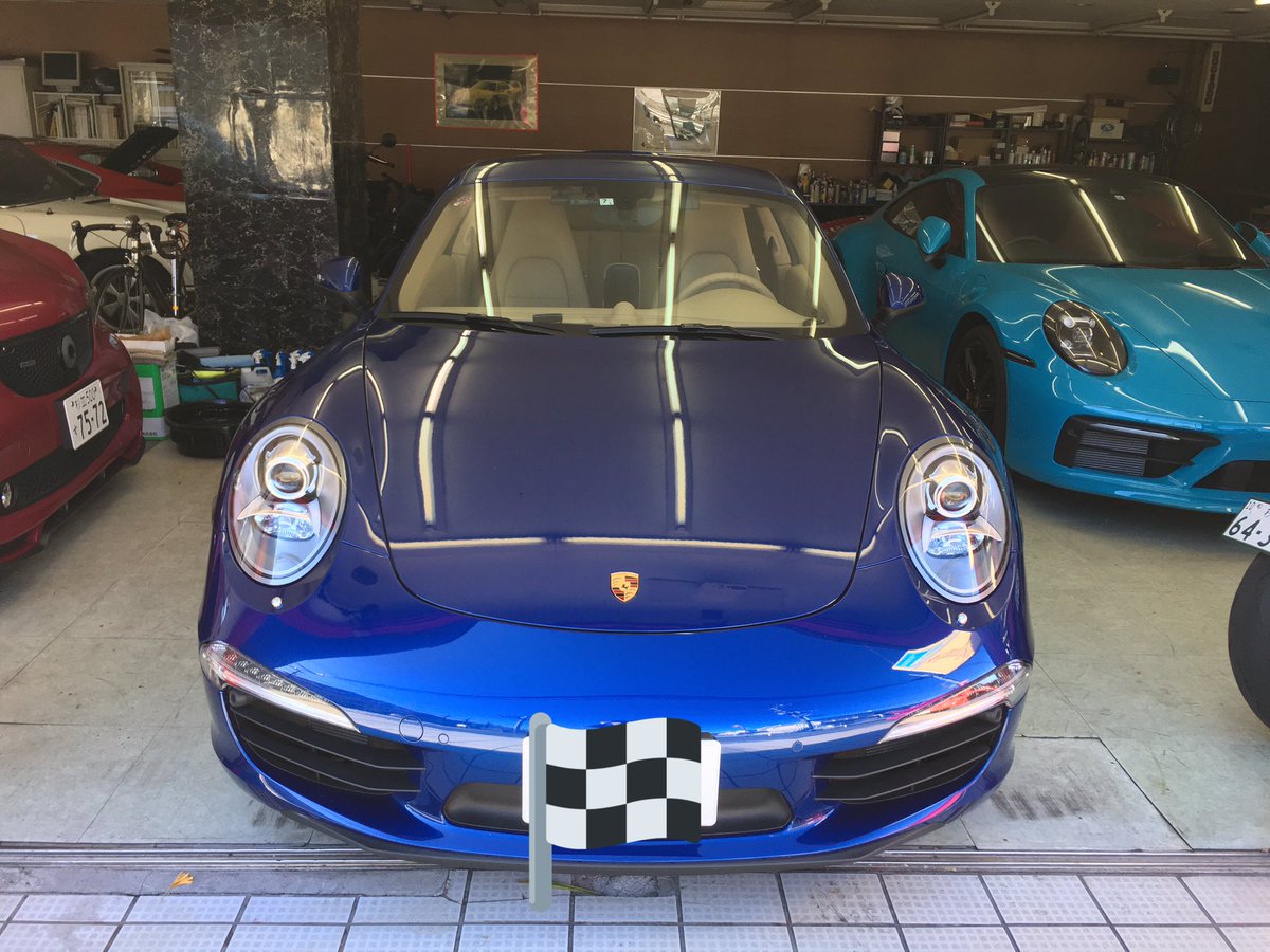 RH987991's tweet photo. オイル交換

992は991より大きいし、991は964よりもずっと大きいのを体感 https://t.co/2JLEsMIJCv