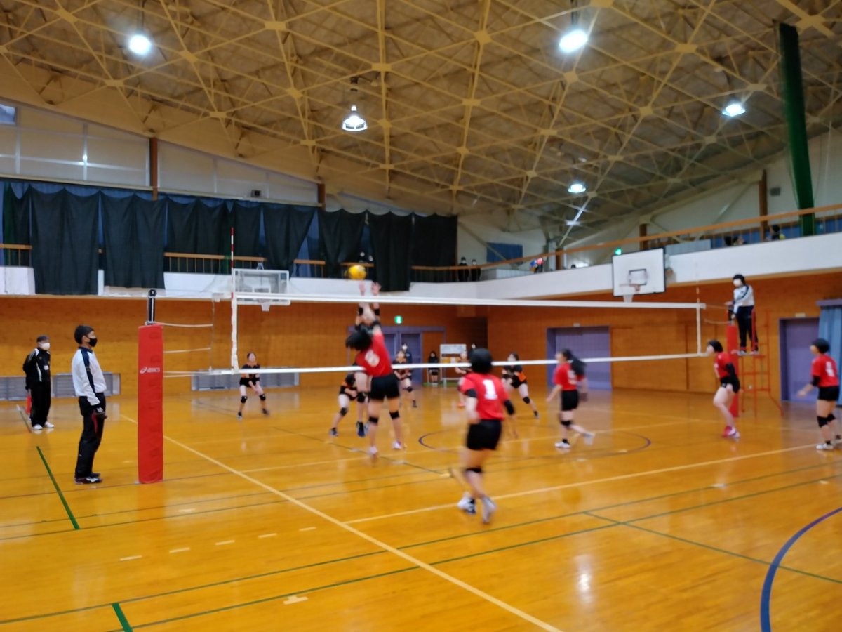 stmvolley's tweet photo. 12月18日(土)、岡山大安寺中等教育学校で新人戦備前支部大会が行われました。
瀬戸南高校　０－２　岡山���安寺中等教育学校
瀬戸南高校　０－２　和気閑谷高校
残念ながら支部大会敗退となりました。
次の公式戦は来年４月の春季大会です。
また頑張ります❗ https://t.co/t25HKxPMsD