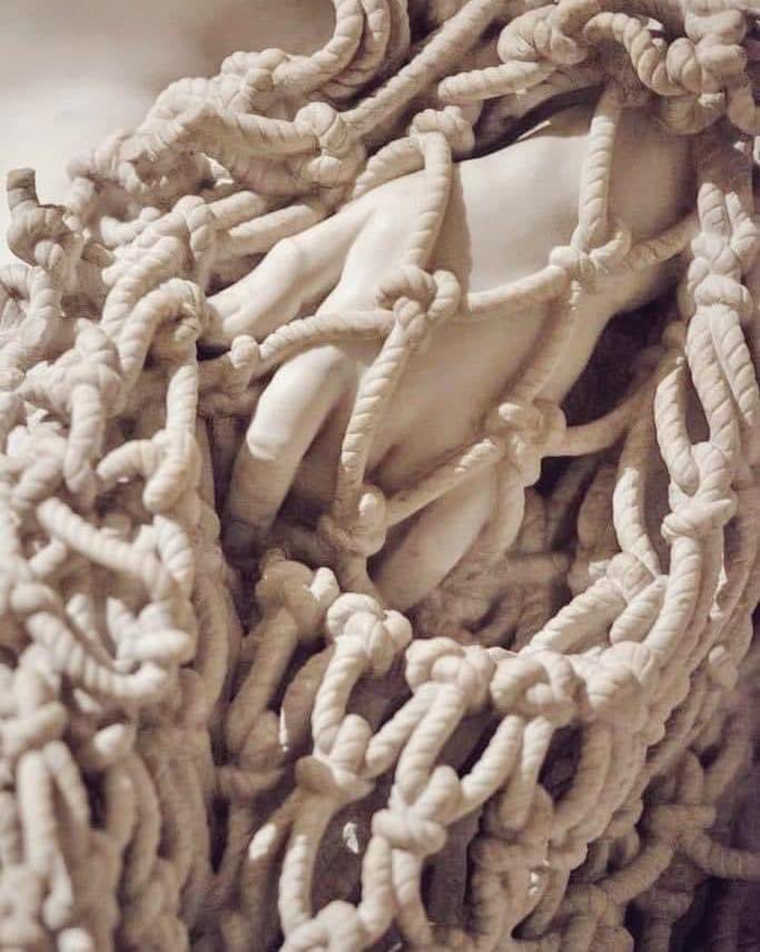 ManuelRuizAdame's tweet photo. Minuciosidad 

 “el desengaño”, escultura mármol de Francesco Queirolo (Cappella Sansevero, Nápoles). https://t.co/6P37alVCjk