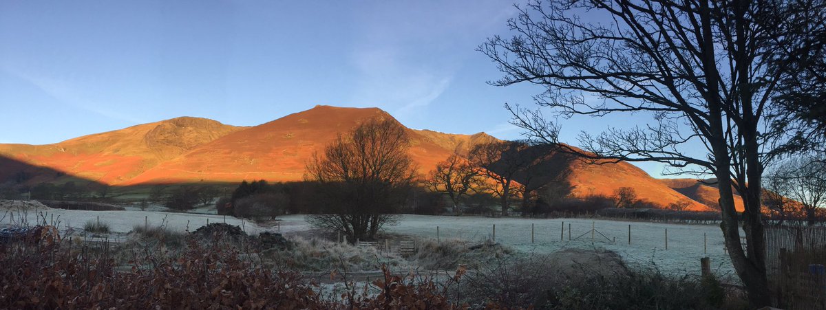 BlencathraTim's tweet photo. A frosty 🥶 morning on Blencathra @CumbriaWeather @metoffice @the_MWIS @PeterGWeather @StormHour  3 layer day😉 👍@townsendoutdoor @PaulKingstonITV @terrybnd @VisitEden @KeswickTourism @mark_lj @safaribrit @NigelVardy @glocky9 @AireyAndy @WildLakeland @Paul_Rose @CumbrianRambler https://t.co/f5YKcyZSzm