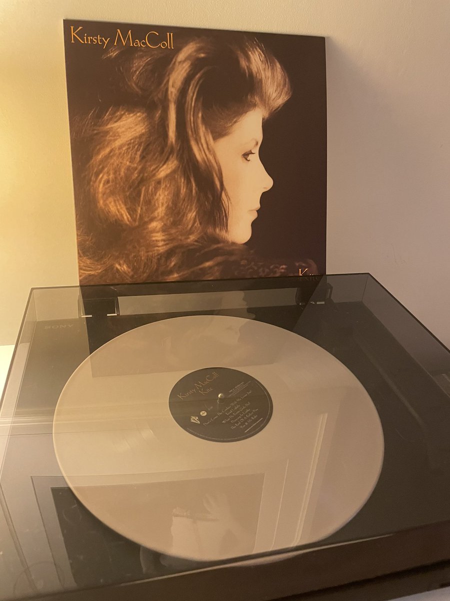 ‘I thank you for the days/those endless days, those sacred days you gave me.’ Remembering the late, great, Kirsty MacColl, who died 21 years ago today, aged 41 #KirstyMacColl