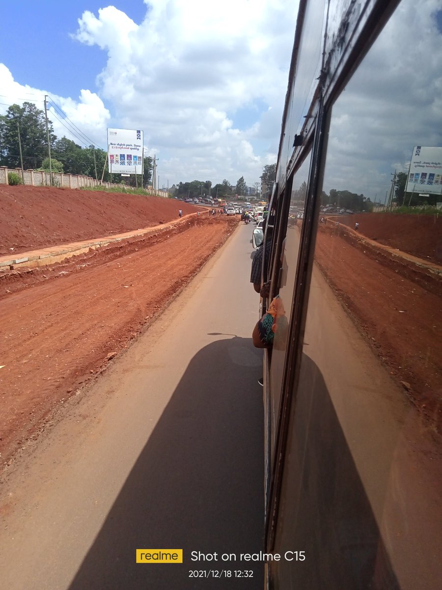 Kajam kameshika kushika Hapa Waruku near Nairobi School on your way to Town <a href="/Ma3Route/">Ma3Route</a> <a href="/PwaniTraffic/">Mpwani traffic</a> <a href="/tycoontraffic/">tycoonews/traffic</a> <a href="/RoadAlertsKE/">Road Alerts</a> <a href="/OuteringRoadKE/">Outering Road Accidents Alert</a>