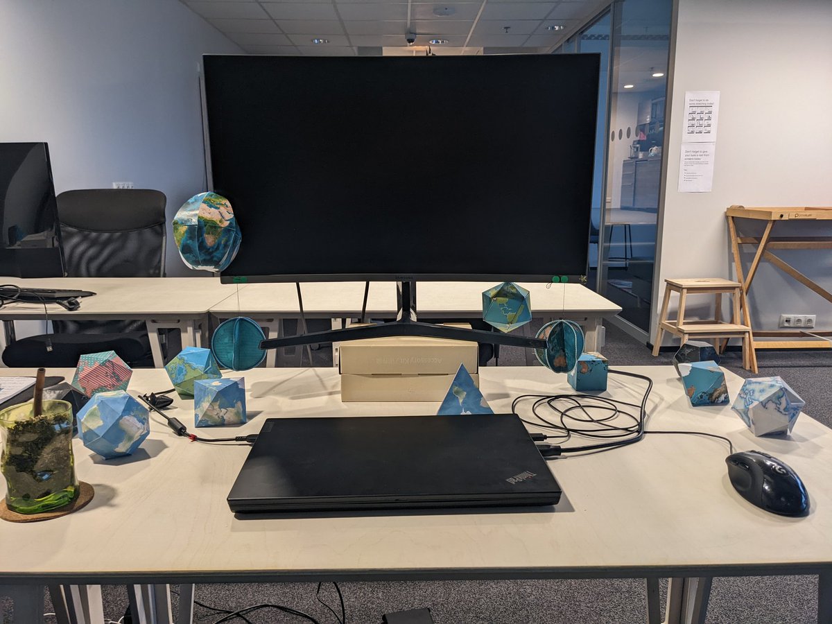 ivansilev's tweet photo. Work desk decoration contest. Got a chance finally to try out almost all kinds of folding globes from @John_M_Nelson and @MapScaping. Thanks, it was fun! https://t.co/6PWArHiT1t