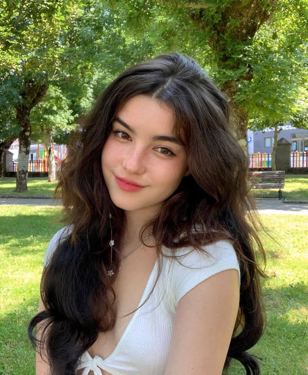 Since my old account has been suspended, today I'm back with a new life, and lookin' for western rps buddy. 
Therefore, I do #openfollow, retweet and follow me back. Thank you ❤