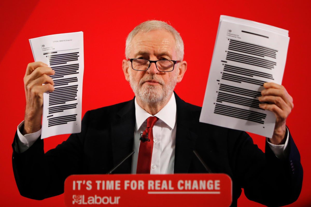 Take a guess what Rishi Sunak got up to when he was in California.

He was discussing the future of our NHS with US private healthcare bosses - plotting further NHS privatisation with the worst health service in the entire world.

If only someone had warned us this might happen…