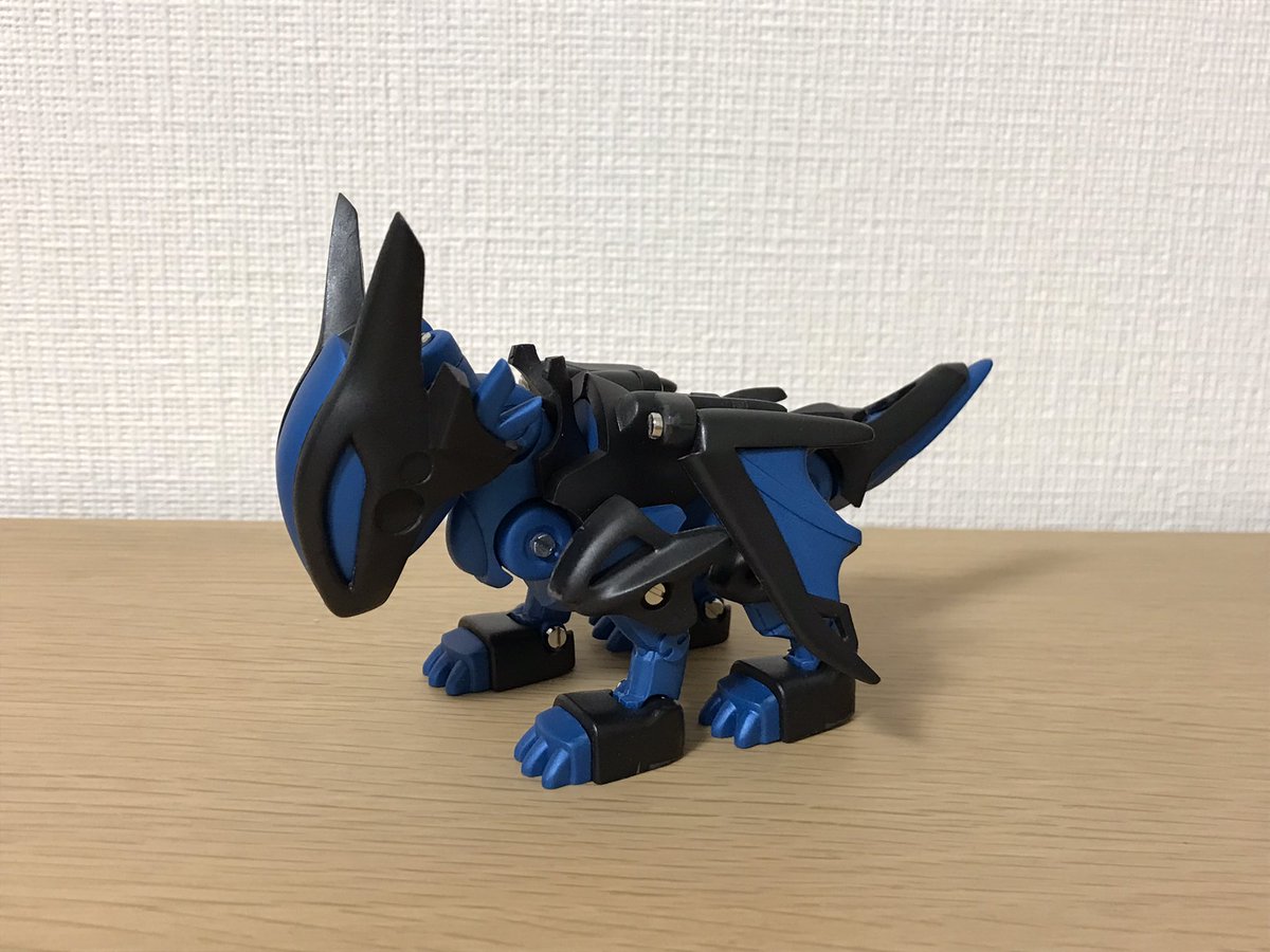 ドラネッツ ジャバウォック型、起動しました。四つ足ドラゴンならでは