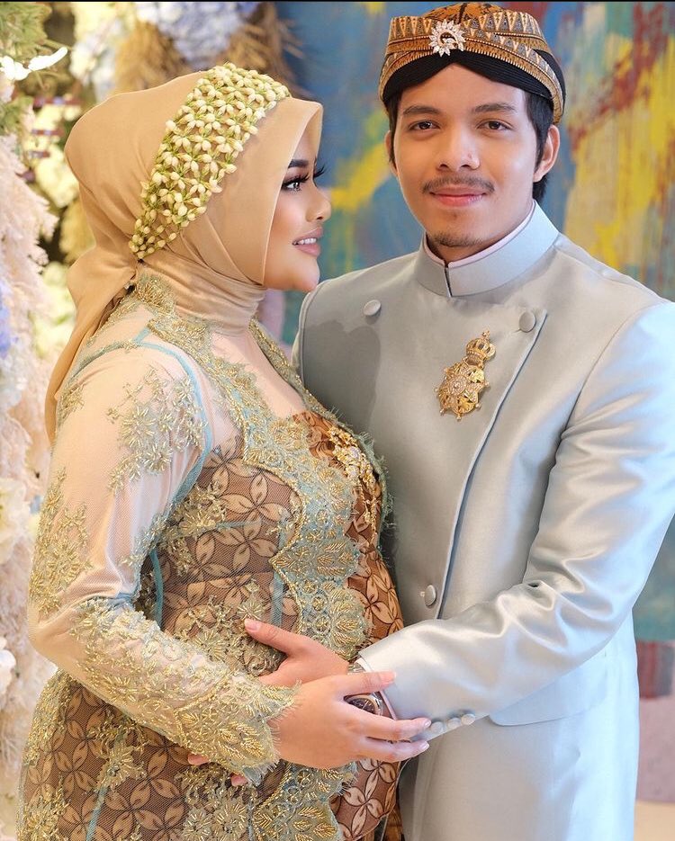 ayuniii12_'s tweet photo. Mas atta dan mba aurel😍❤️ #IkatanCinta7BulananAttaAurel https://t.co/AiY96uhq0Q