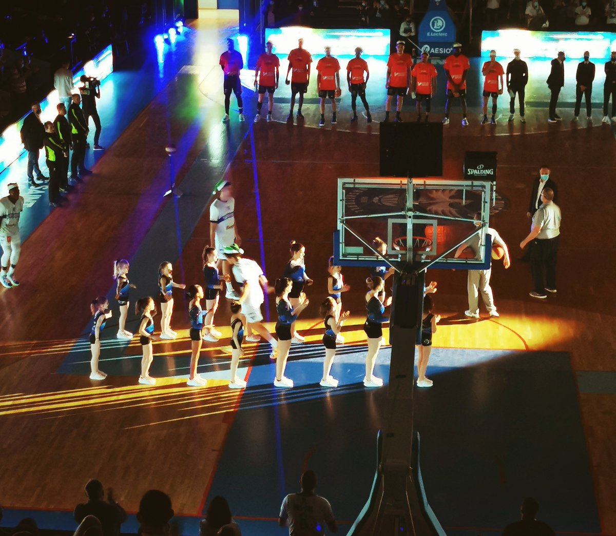 Soir de match (bis), cette fois-ci pour accompagner le <a href="/SQBB_Officiel/">Saint-Quentin Basket Ball</a>. 👏 👏 👏 les filles et <a href="/STQ_GYMNASTIQUE/">SAINT-QUENTIN GYMNASTIQUE</a> pour la prestation 🤩💪💪🔝