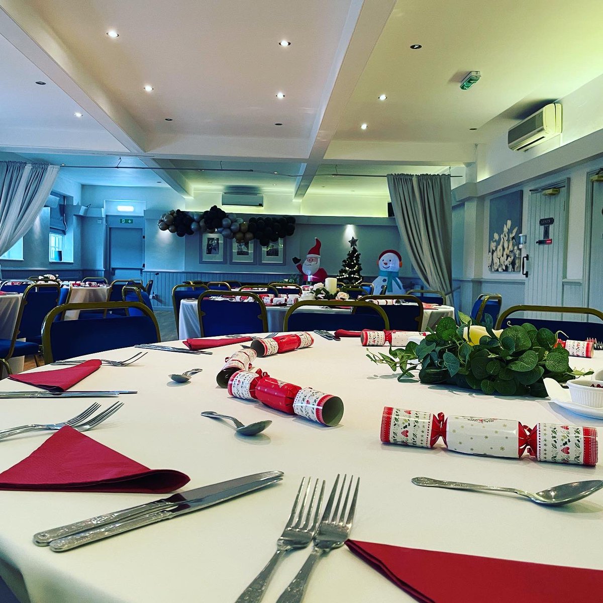 Half_wayHouse's tweet photo. Lots of pre Christmas meals here at The Halfway House Brentwood over the past couple of weeks- thank you all for your support 🙌🏻🎅🏻 https://t.co/WnUn1DvQ0V