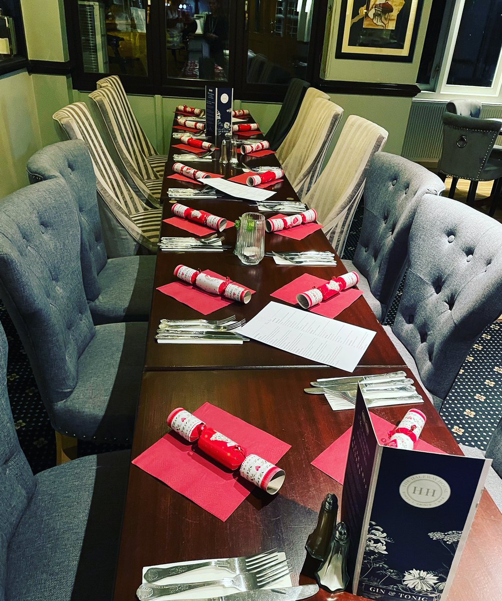 Half_wayHouse's tweet photo. Lots of pre Christmas meals here at The Halfway House Brentwood over the past couple of weeks- thank you all for your support 🙌🏻🎅🏻 https://t.co/WnUn1DvQ0V