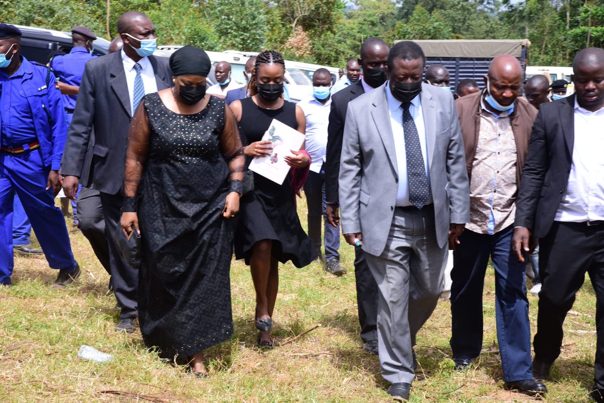 ProgressKN's tweet photo. Party Leader H.E @MusaliaMudavadi was joined by hundreds of mourners to bid farewell to his late stepmother Rosebella Jerono Mudavadi. 

The burial, held at Budira village, Sabatia Constituency in Vihiga county was also attended by several legislators. 

#RIPMamaRosebellaMudavadi https://t.co/3pErtqUBRO