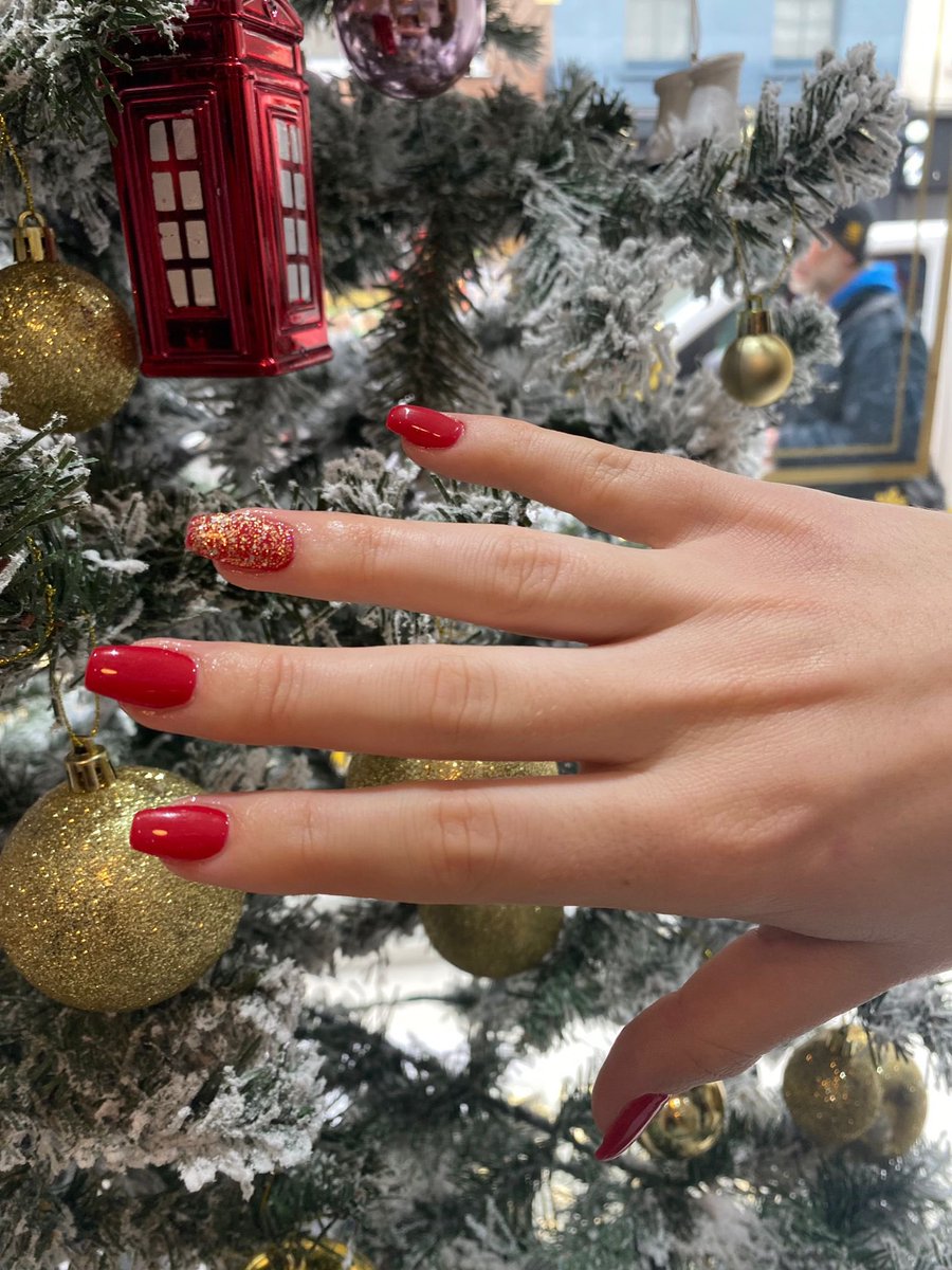 LiquidParlour's tweet photo. Get Christmas ready! 🎄❄️ #christmasnails #nailbar #London #eastlondon #romanroad https://t.co/RTRvAflQmt