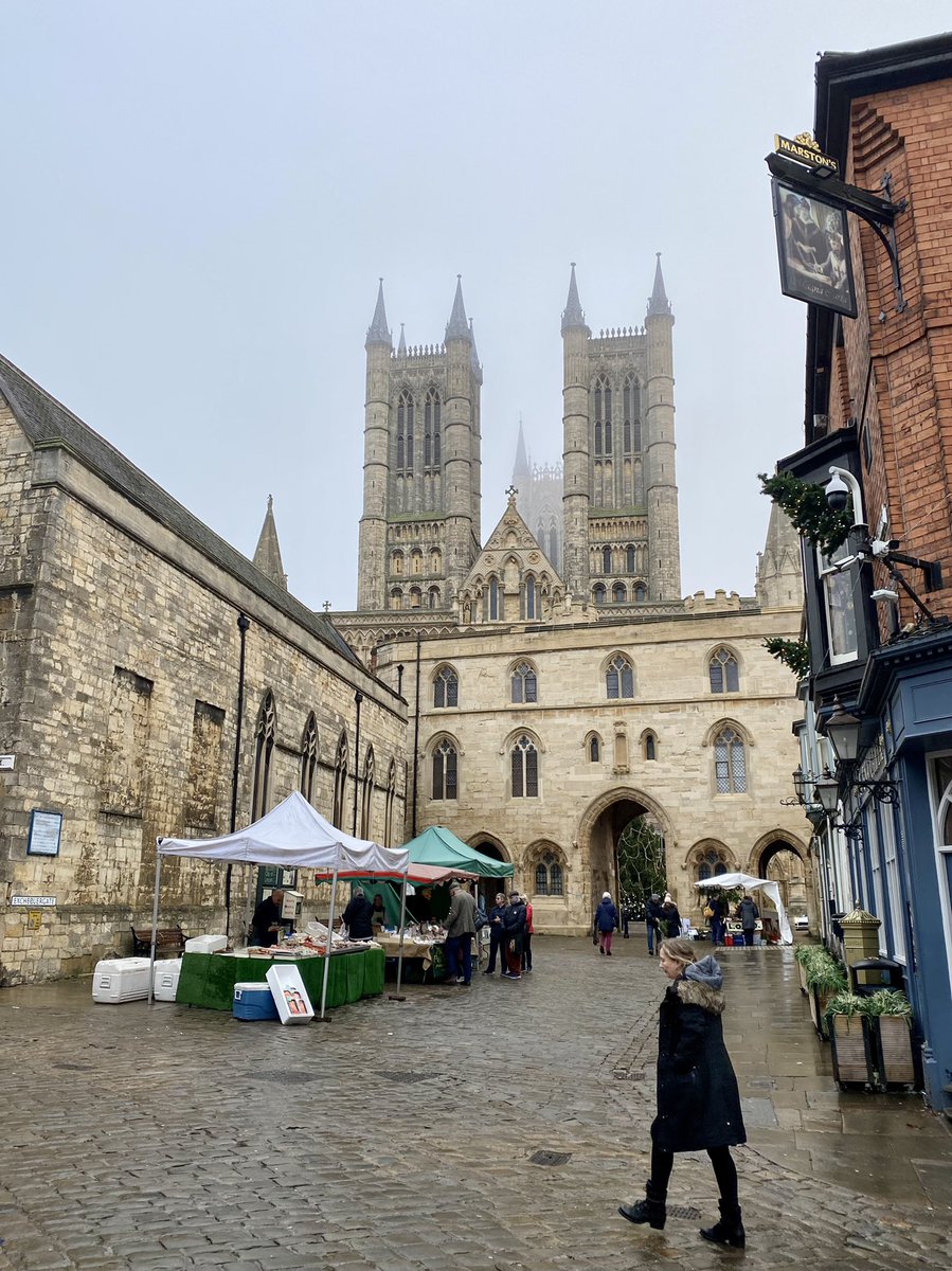 The farmers’ market is on today in Uphill Lincoln. The cathedral has gazed upon 1000 years of trade, something which I always find comforting… Good to see <a href="/FenFarm/">Fen Farm Venison/Fen Farm Airgun Range</a> &amp; buy some venison &amp; game