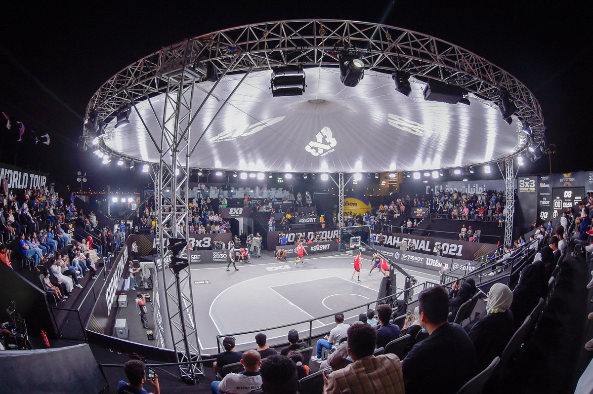 FIBA3x3's tweet photo. 🤩FULL HOUSE🤩

#3x3WTJeddah 🇸🇦 #3x3WT https://t.co/x1wQ7Orzok
