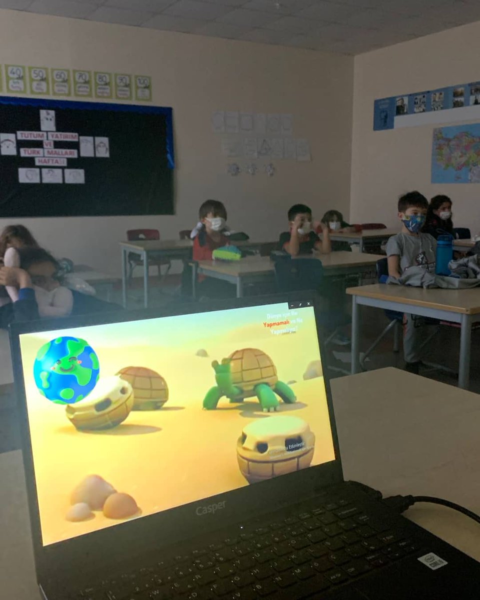 bkbeylikduzu's tweet photo. 2. ve 3. Sınıf öğrencilerimiz  "Sürdürülebilir Kalkınma Amaçlarının" da önemli bir parçası olan İklim değişikliği konusunu atölye çalışmalarıyla desteklediler.
#climatechange #iklimdeğişikliği #iklimkrizinedurdiyoruz #bahçeşehirkolejibeylikdüzü https://t.co/LgnKGIfdq3