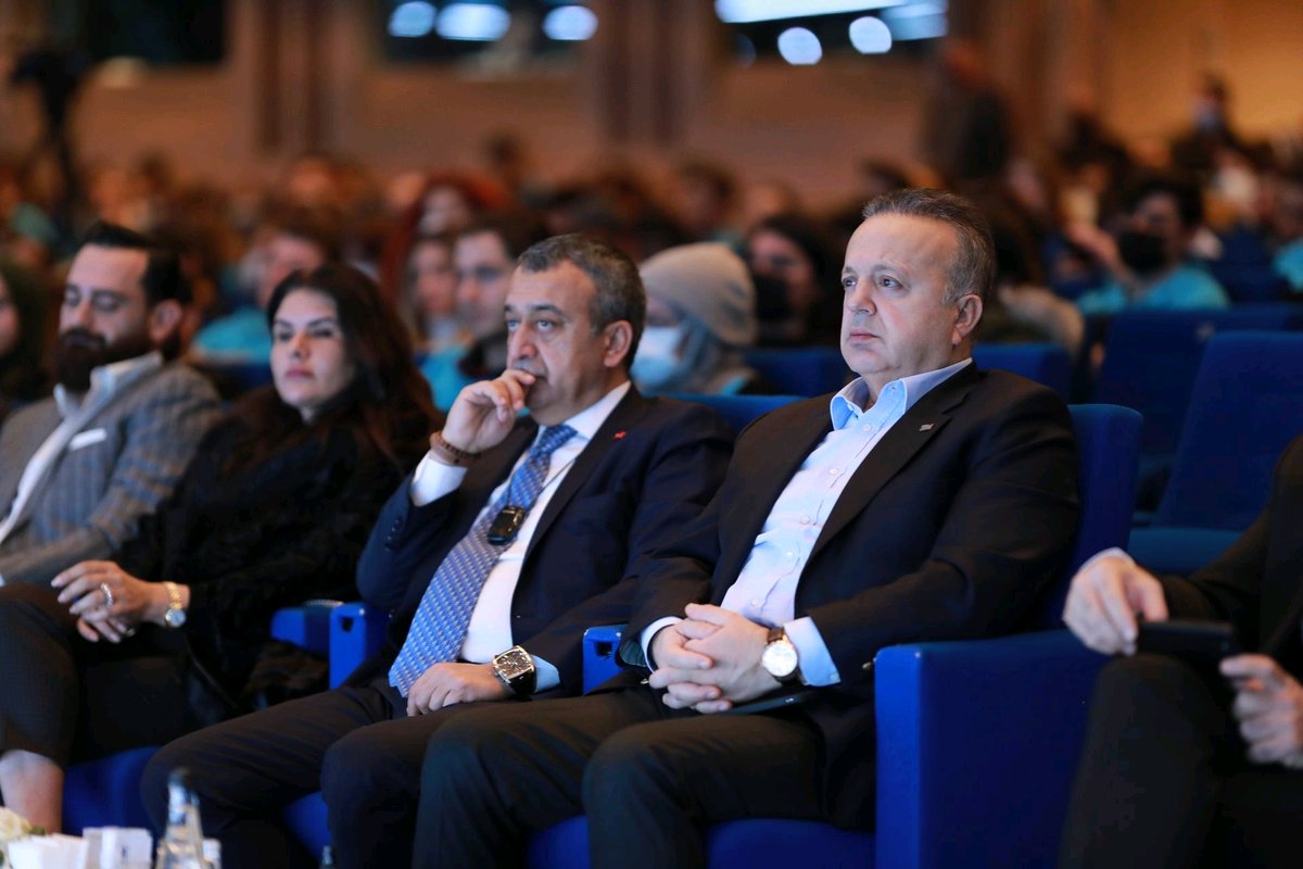 DesignWeekTR's tweet photo. Moderatör Şebnem Bursalı sordu Markalaşmada Tasarım İzleri panelinin konukları
Güran Gökyay, Nejdet Ayaydın, Süleyman Orakçıoğlu, Fatih Kemal Ebiçoğlu, Sema Güral Sürmeli ve Seyid Nebati cevapladı.
...
#designtürkiye #designweek #designweekturkiye #designweektürkiye https://t.co/8ulF2miCl2