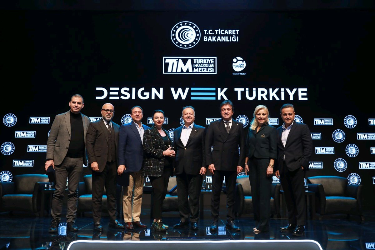 DesignWeekTR's tweet photo. Moderatör Şebnem Bursalı sordu Markalaşmada Tasarım İzleri panelinin konukları
Güran Gökyay, Nejdet Ayaydın, Süleyman Orakçıoğlu, Fatih Kemal Ebiçoğlu, Sema Güral Sürmeli ve Seyid Nebati cevapladı.
...
#designtürkiye #designweek #designweekturkiye #designweektürkiye https://t.co/8ulF2miCl2