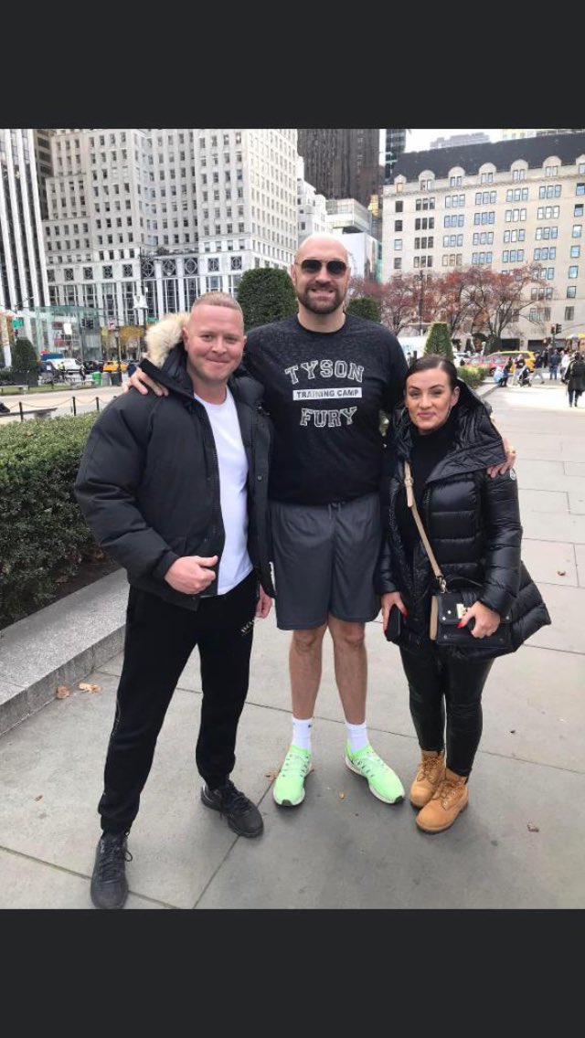 shish36224300's tweet photo. My brother and his wife bumped into @Tyson_Fury in New York, the last time my brother was smiling like that was when he got a HeMan sword at 7 years old. It really has made his Christmas #gypsyking https://t.co/Lubl9pdS2M