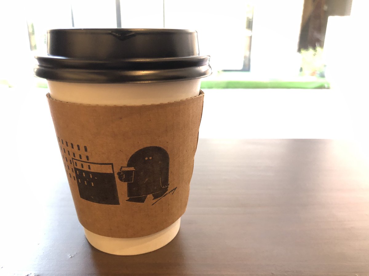 division_tw's tweet photo. あたたか〜いコーヒー☕️を飲みながらEMUさんイラストを作製する姿をみれたのはとても良い経験でした✨とても寒い日でしたが…気さくに話し掛けて頂き温かくなりました👏😭✨
筆を持つ姿は本当に素敵でした✨
(絵の後ろに小さなこけしが…可愛い…)
(5/7)
#emu_bb #emuboy https://t.co/LruAoVNvz8